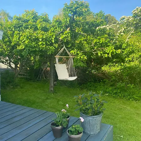 Cozy Summer House In With Sea View