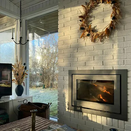Cozy Summer House In With Sea View *