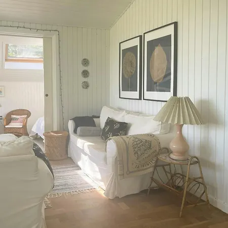 Cozy Summer House In With Sea View Nysted