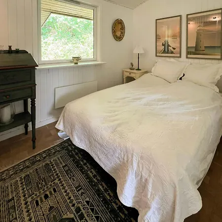 Cozy Summer House In With Sea View Nysted