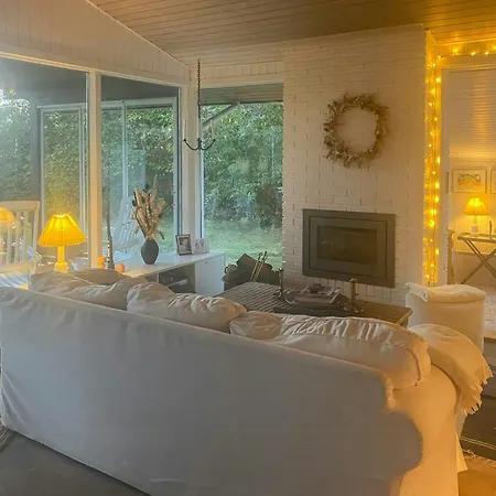 Cozy Summer House In With Sea View בית נופש *